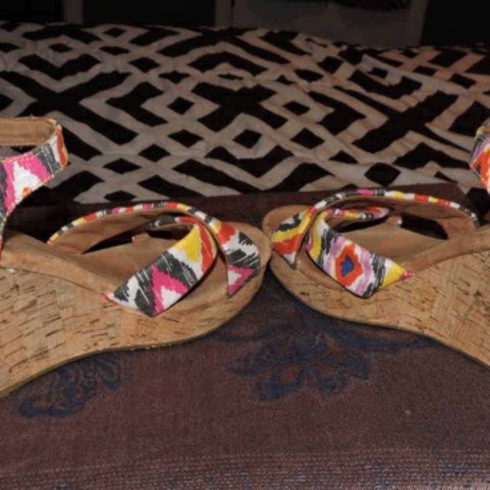 Toms wedges